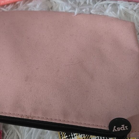 Ipsy bags $5 each with bundle purchase...or buy outright poshlikeaboss buy live - Picture 11 of 15